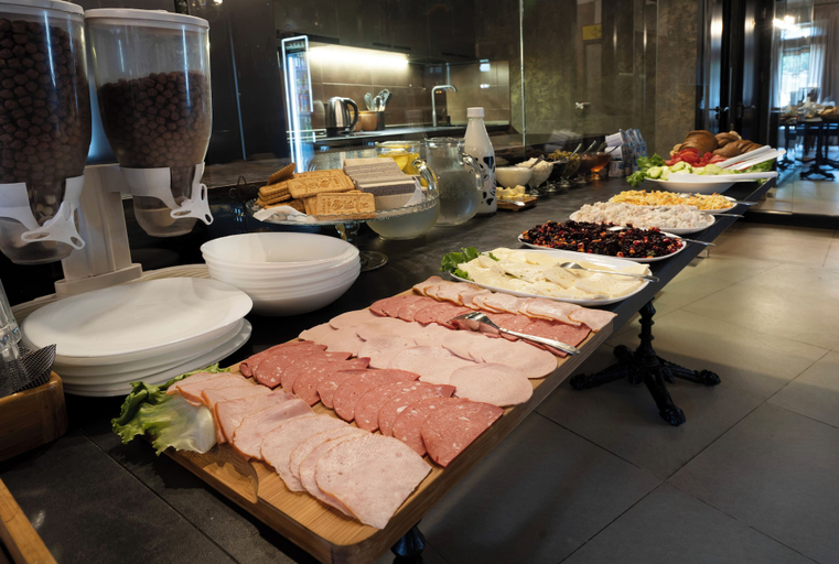 Food & Drinks 5, Hotel Piazza, Tbilisi