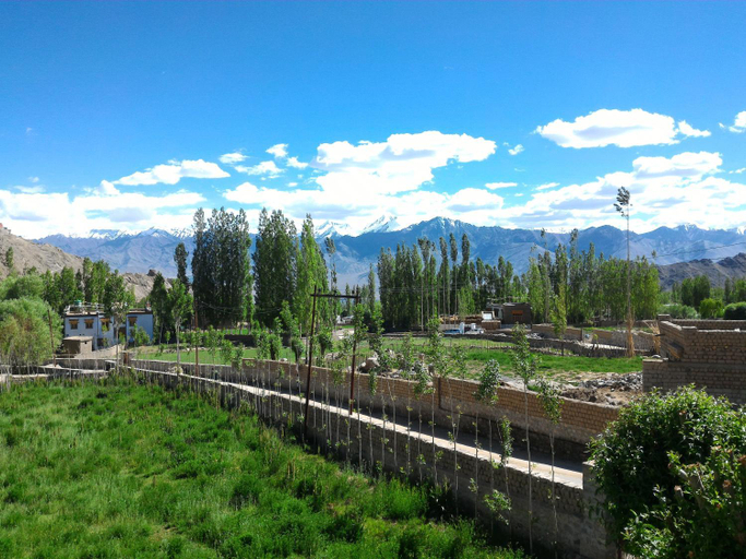 Others 4, Heschuk Guest House, Leh