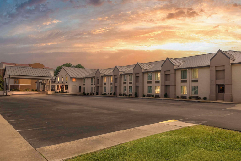 Comfort Inn Petersburg Near Fort Gregg-Adams, Prince George