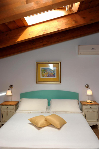 Others 2, B&B Carlotta, Pescara