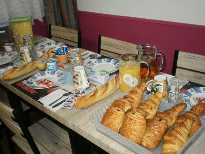 Food & Drinks, Hotel De La Gare, Allier