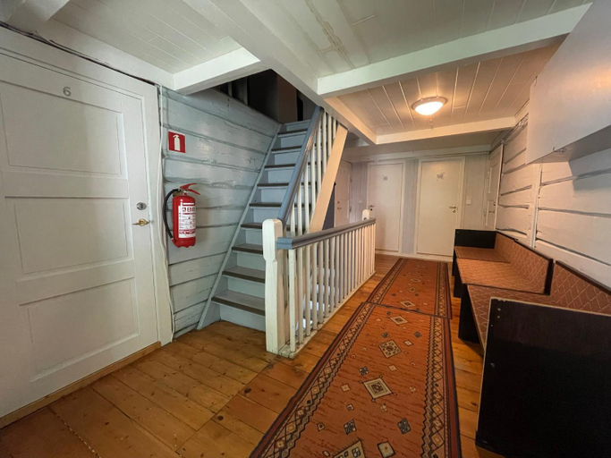 Others 5, Lofoten Budget Hostel, Moskenes