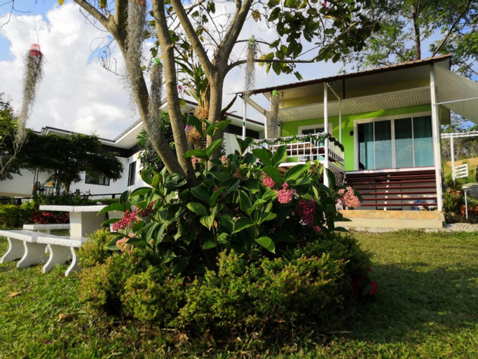 Exterior 3