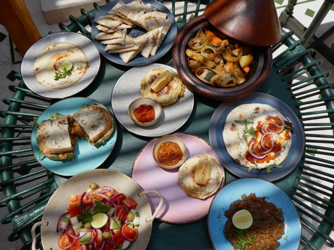 Food & Drinks 8