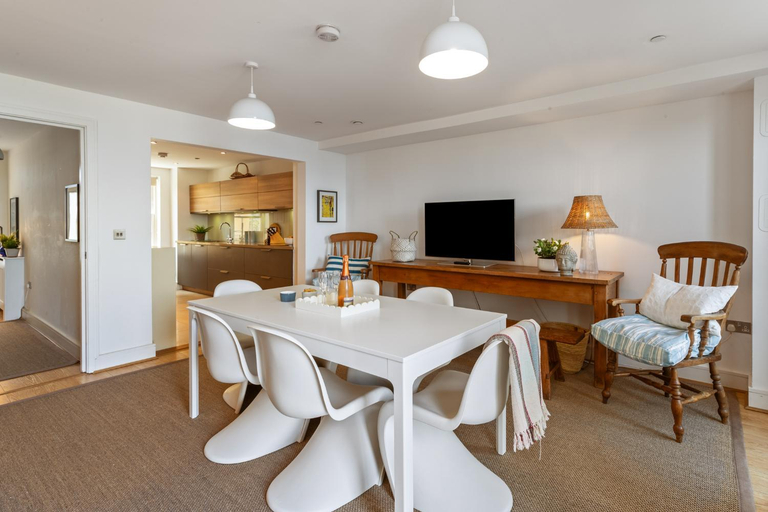 Others 4, Nash House - North Beach views with Parking, Pembrokeshire