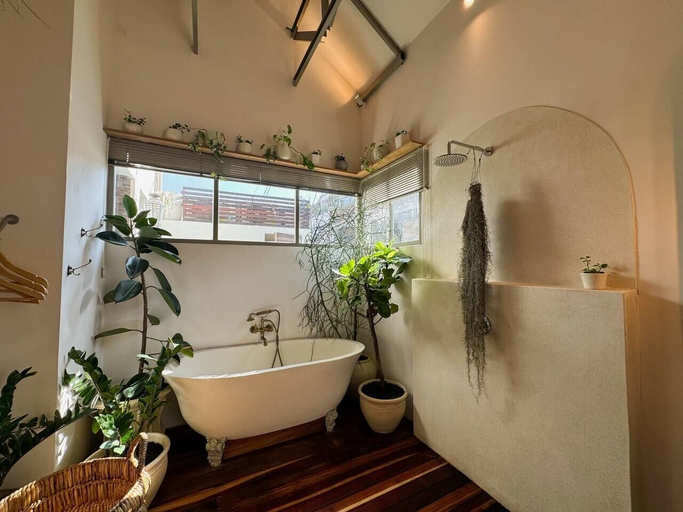 Bathroom 2, Park 97, Badung