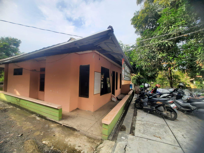 Exterior & Views 1, SPOT ON 93655 Home Stay Syariah Habibie, Sukabumi