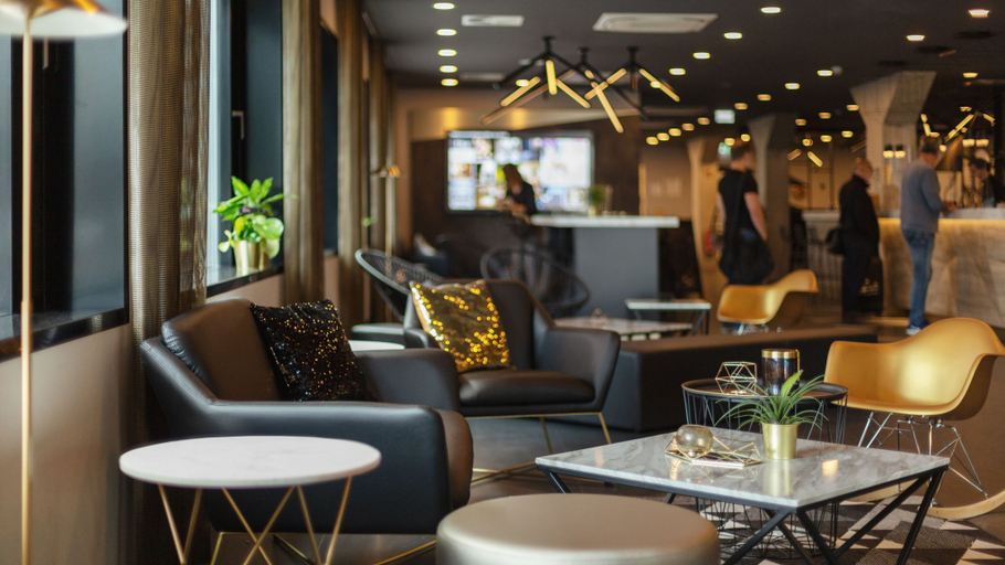 Food & Drinks 2, Holiday Inn - the niu, COIN FRANKFURT OSTEND, Frankfurt am Main