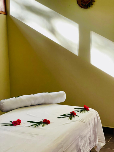 Bedroom 2, Mariposa Jungle Lodge