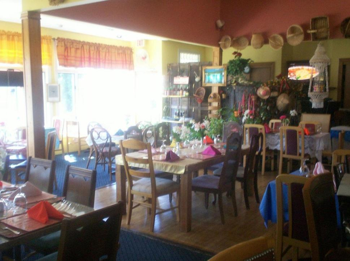 Food & Drinks, Ubon Thai Victorian Inn & Restaurant, Staunton