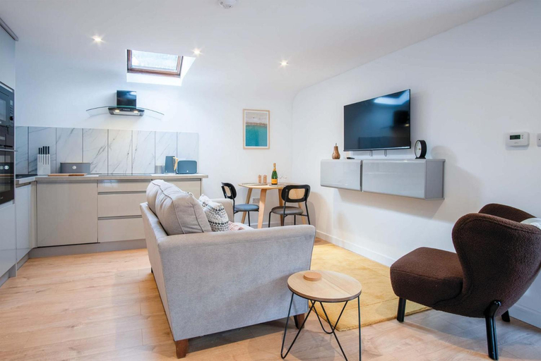 Others 5, The Lobster Pot - 1 Bedroom Apartment - Tenby, Pembrokeshire