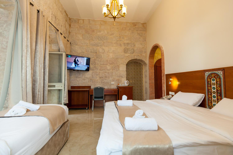 Bedroom 4, Azzahra Hotel Jerusalem, Jerusalem