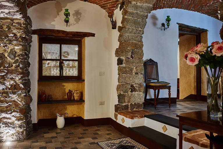Others 5, La casa del Balivo, Nuoro
