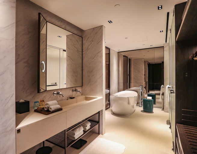 Bathroom 12