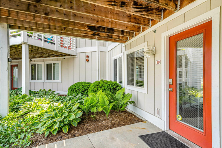 Exterior & Views 1, Lake Living at Northern Lights Condo 10, Allegan