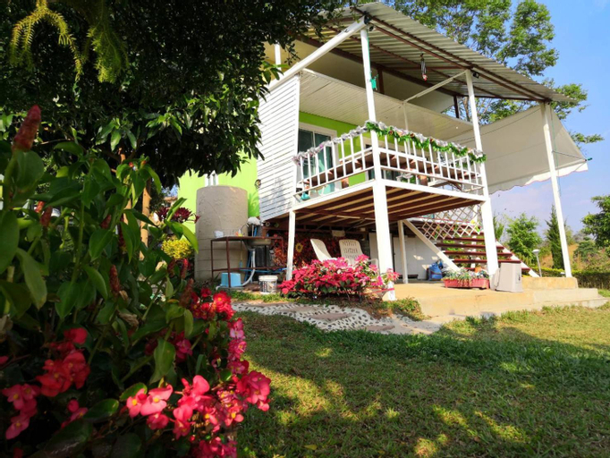 Exterior 2