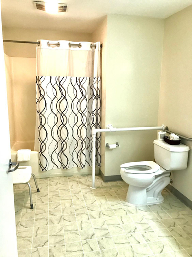 Bathroom 3, Four Seasons Inn, Haywood