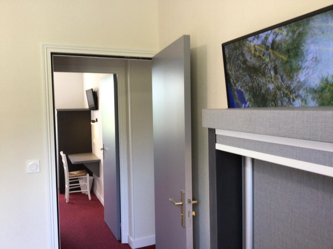 Bedroom 3, Hotel Bellevue Bagnoles Normandie, Orne