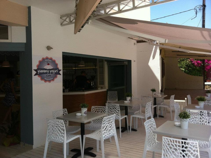 Food & Drinks 5, Santa Maura, Ionian Islands