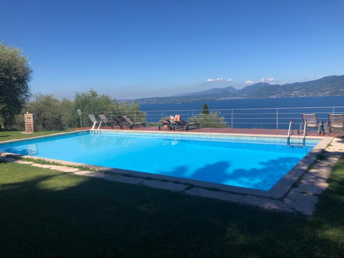 Others 5, Villa Paola, Verona