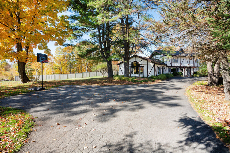 Exterior & Views 2, ABC Stay - Connecticut Five Bedroom Home, Litchfield