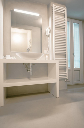 Bathroom 2, CHARMING MOMENT di Villa Porta - Residenza Felice, Varese