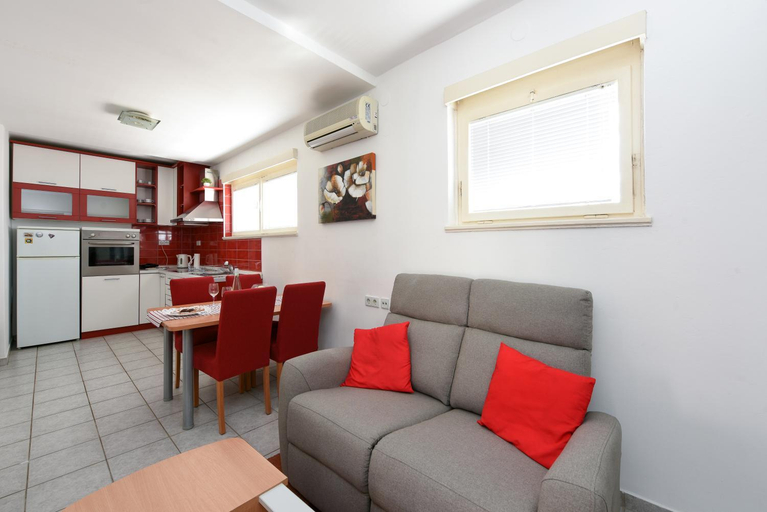 Others 4, Apartment Jadran, Zadar