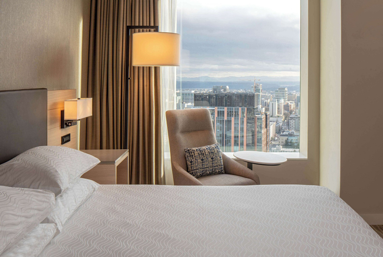Bedroom 2, Hyatt Regency Seattle, Seattle