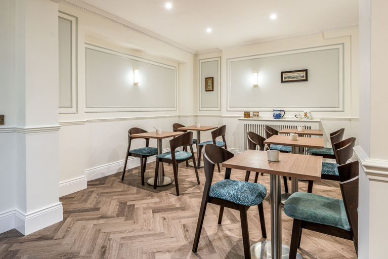 Food & Drinks 5, The Princes Square Hotel, London