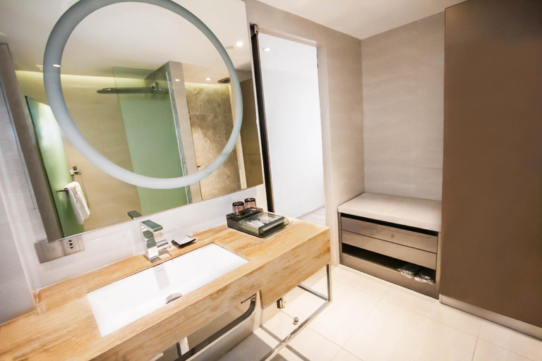 Bathroom 5, Hotel XYZ, Tacloban City