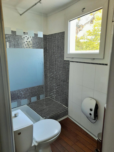 Bathroom 4, Villa Les Terrasses Tamaris Les Sablettes, Var