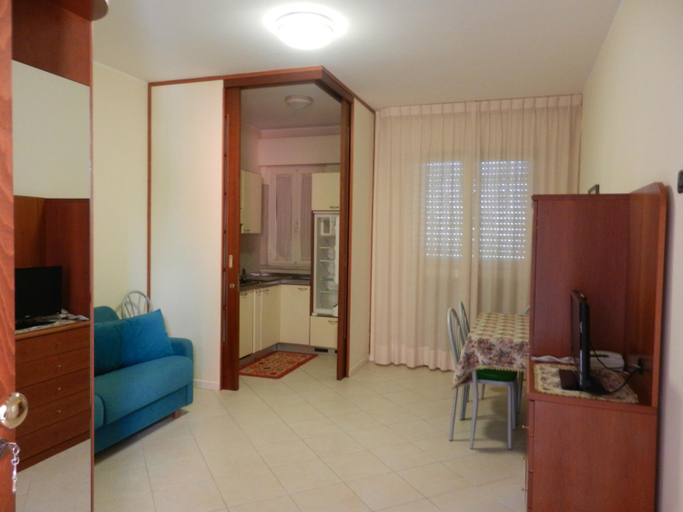Others 5, Residence Xenia, Teramo