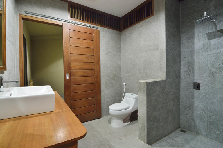 Bathroom 3, Santai Villa, Lombok