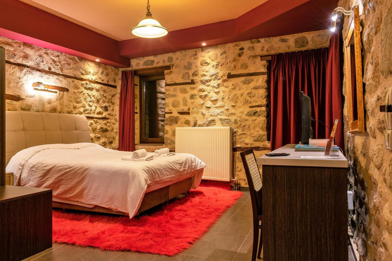 Bedroom 3, Petrino Guesthouse, Thessaly