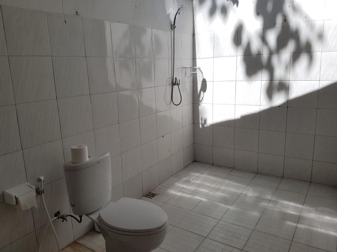 Others 3, Enak Bungalow, Karangasem
