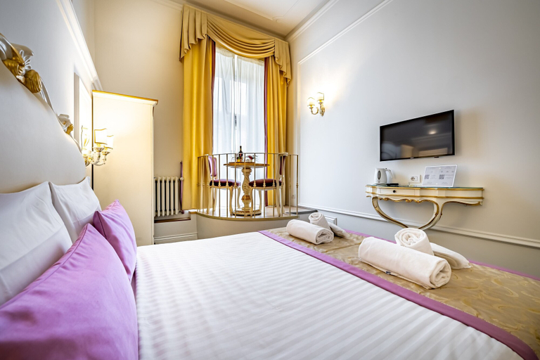 Bedroom 4, B&B  La  Terrazza sul Duomo, Florence