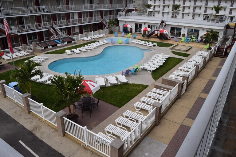 Others 4, Hershey Motel, Ocean