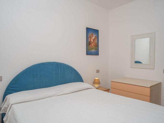 Bedroom 2, Holiday Home Residence Delphino - REI255 by Interhome, Cagliari