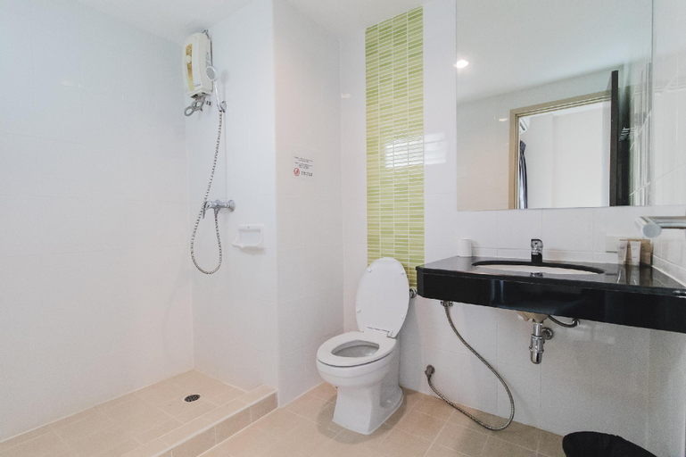 Bathroom 25