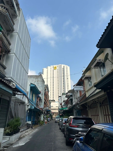 Others 4, At 44 Bangrak, Bang Rak