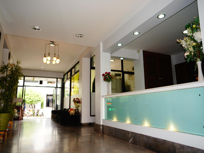 Others 2, Baan Keaw Mansion, Din Dang