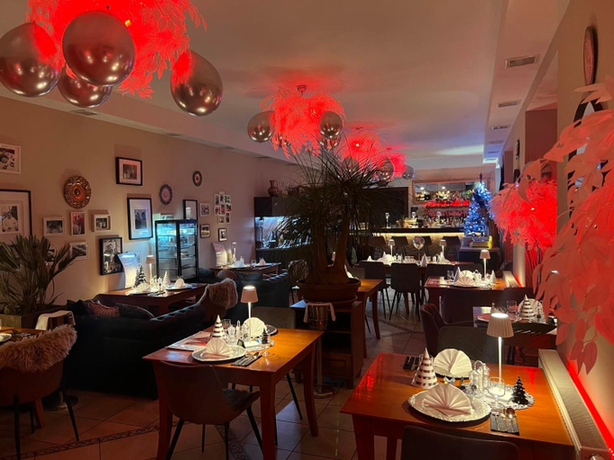 Others 2, Hotel Tivoli, Poprad