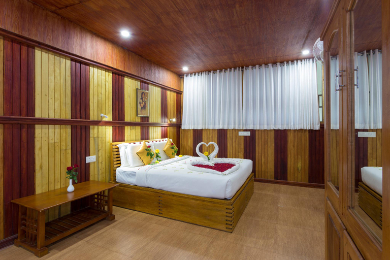 Bathroom, At Wood Resort Munnar, Idukki