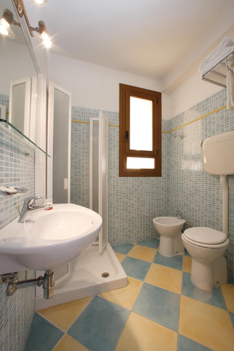 Bathroom 2, Hotel Sofia, Venezia