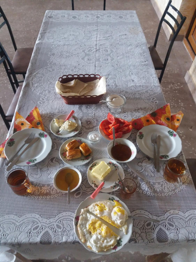 Food & Drinks 5, Saro B&B and Safari Tours