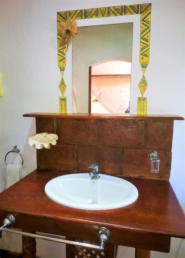 Bathroom 5, Hôtel Les Boucaniers, Diana