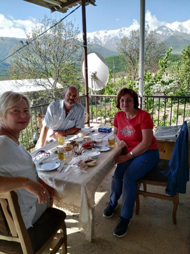 Food & Drinks 4, Saro B&B and Safari Tours