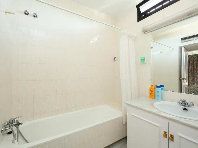 Bathroom, Villa Villa Cielo by Interhome, Málaga