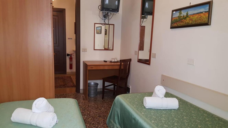 Others 5, B&B San Michele a Porta Pia, Rome