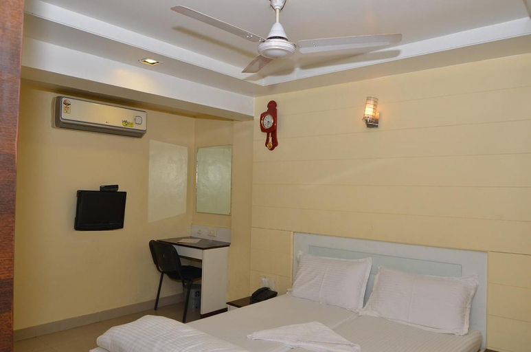 Others 5, Da Casa Business Hotel, Pune
